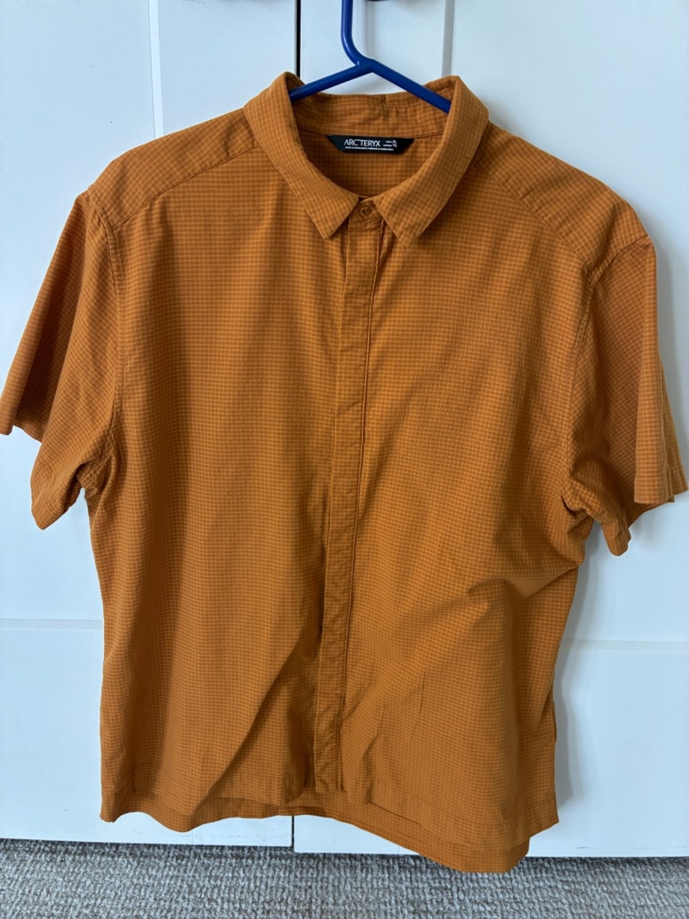 Arc'teryx Men's Short-Sleeve Button-Up Shirt - Burnt Orange